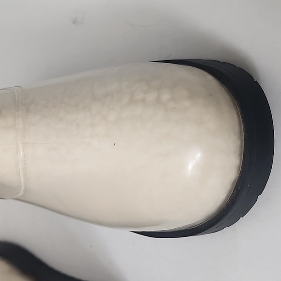 Time and Tru Women’s Winter Boots with Faux Sherpa Lining 6 Tan - Picture 6 of 11